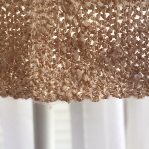 Zara Knit tan V neck sweater - Picture 5 of 9